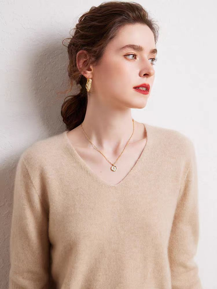 批发流行女性经典时尚V领美利奴羊毛跳线毛衣