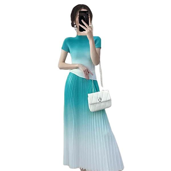 优雅的渐变百褶裙和女士上衣套装