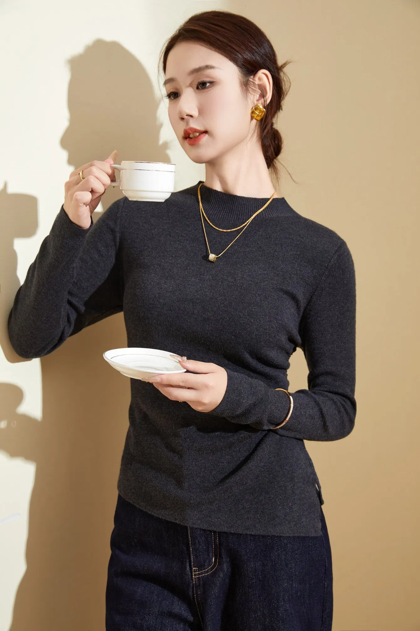 Luxury Women&amp;prime;S Side Drawstring Design100%羊毛套头毛衣