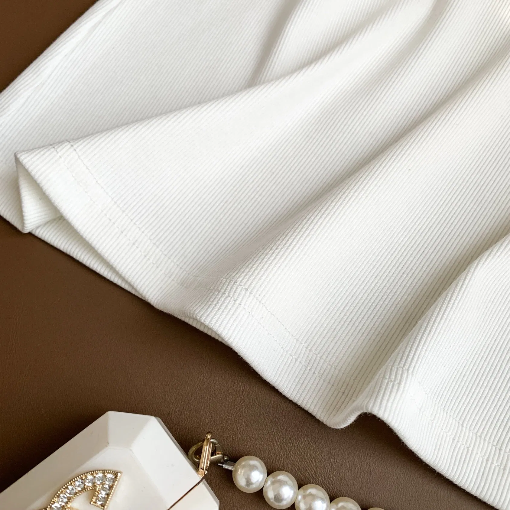 蕾丝无袖针织Cami上衣：女士弹性修身底衬衣