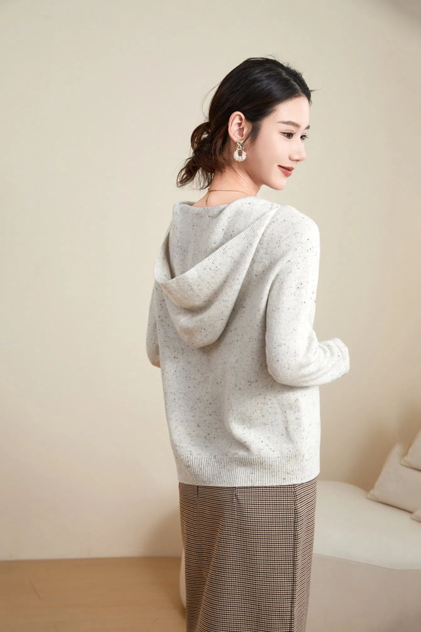 Women&amp;prime;S秋冬纯色100%羊毛连帽休闲套头毛衣