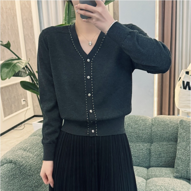 热门单品31%羊毛40%Chinlon28%亚克力针织品宽松毛衣