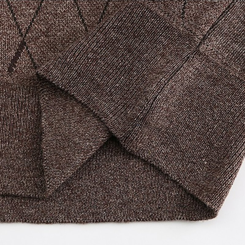 热销纽扣宽松男士长袖针织毛衣V领复古针织品