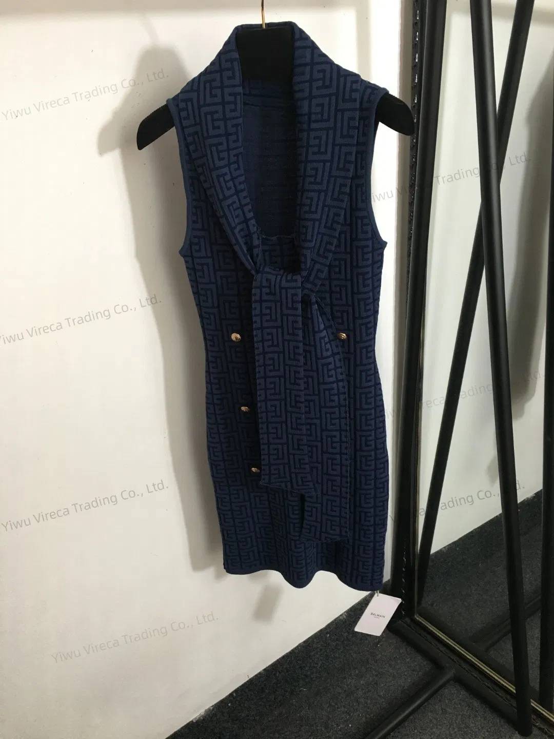 针织刺绣奢侈品设计师批发女性无袖背心毛衣时尚流行外套可爱时尚女性&功放;总理;S毛衣无袖背心现代服装