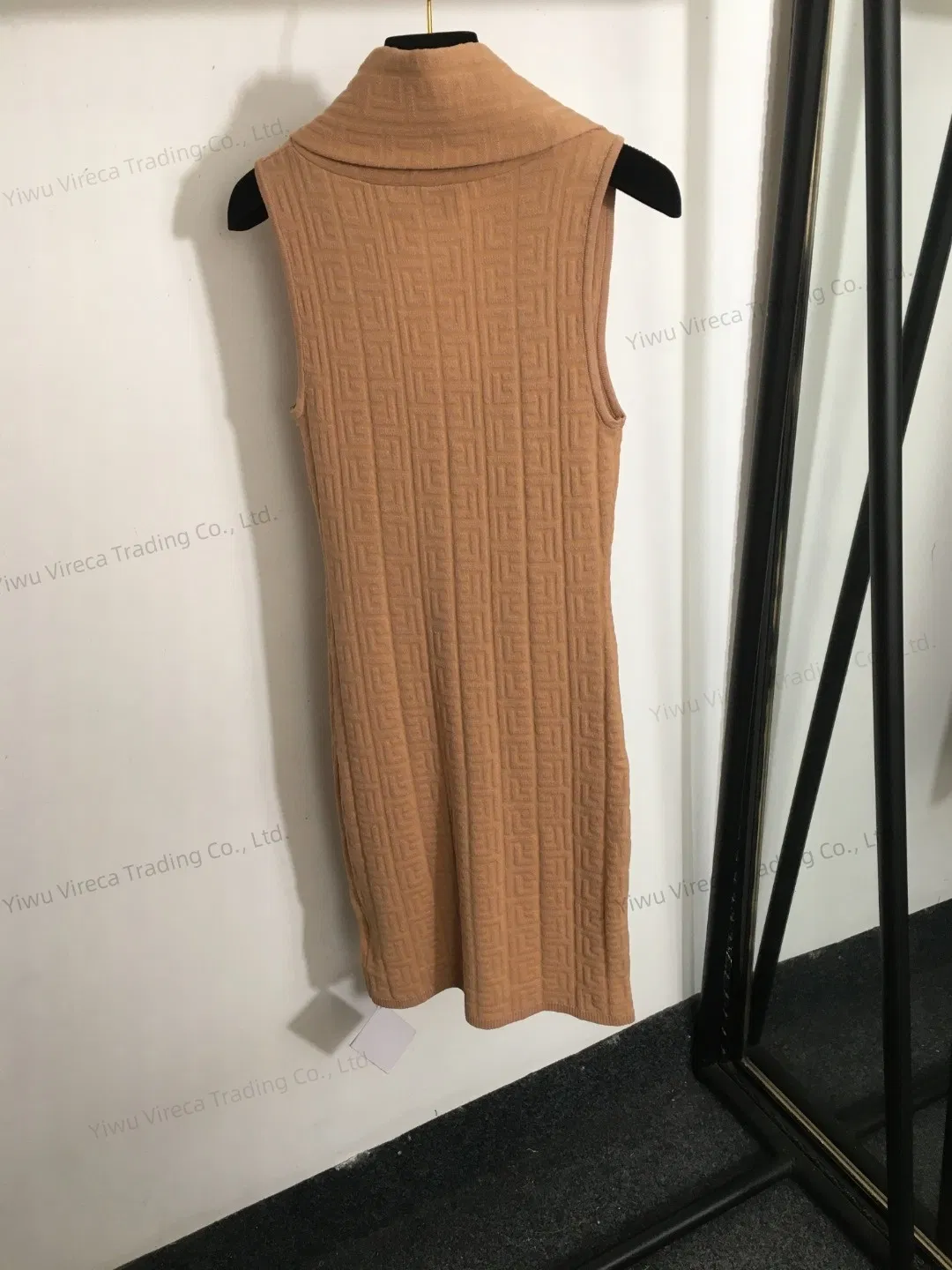 针织刺绣奢侈品设计师批发女性无袖背心毛衣时尚流行外套可爱时尚女性&功放;总理;S毛衣无袖背心现代服装