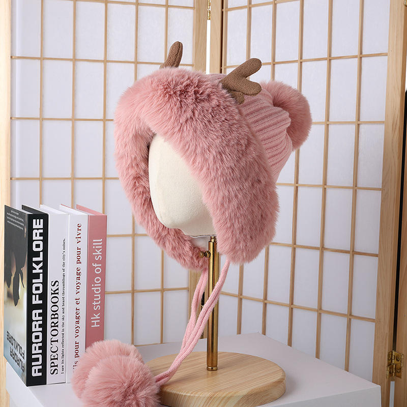 冬季可爱有趣的毛绒针织红色圣诞驯鹿鹿角帽与POM POM
