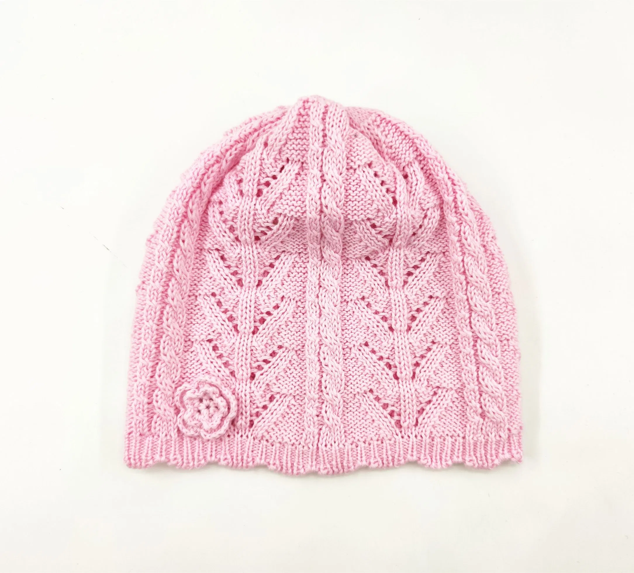 手工钩针提花针织帽子与花